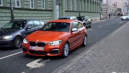 Новая BMW M135i Рестайлинг была поймана в объективы фотокамер в Германии.